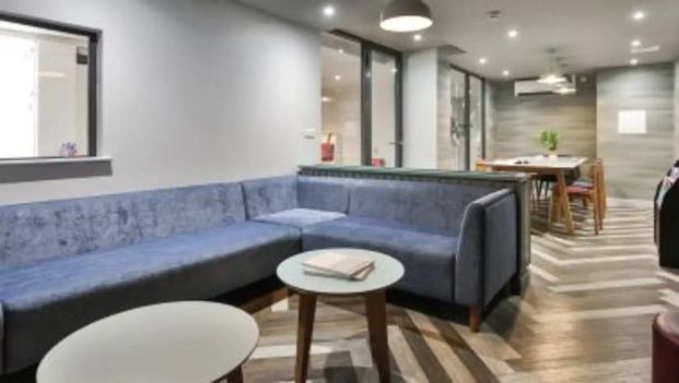 Silver Studio - Photo 1