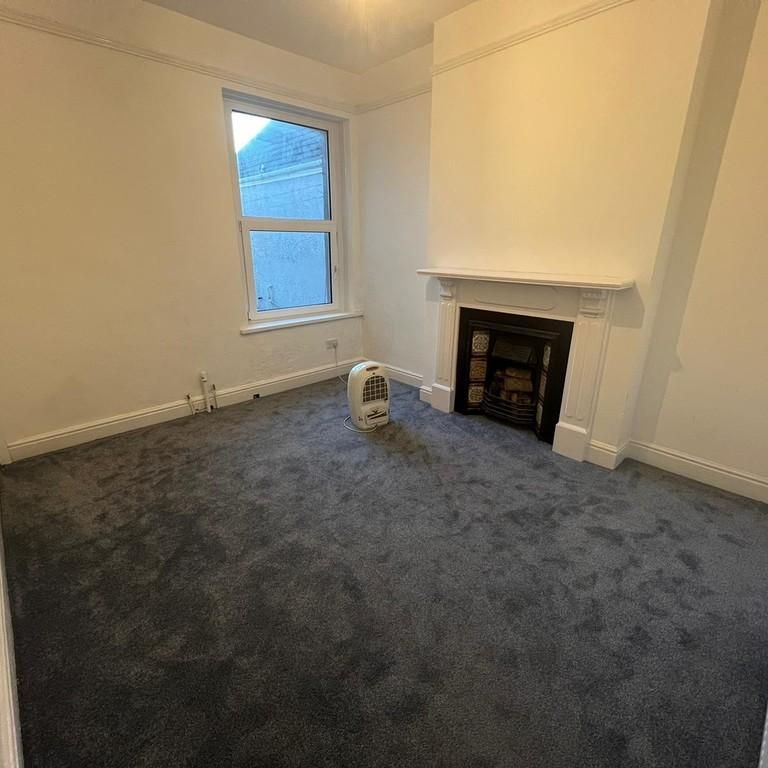 5 bedroom terraced house to rent - Photo 1