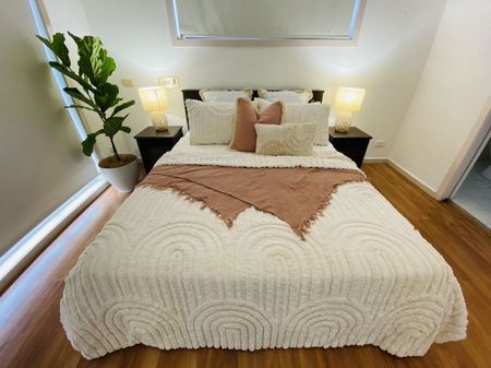 11 Sundowner Court, Mermaid Waters, QLD 4218 - Photo 3