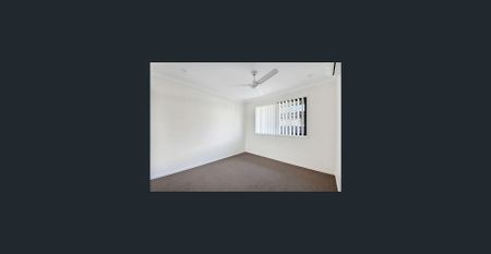 Spacious Family Home in a Peaceful, Family-Friendly Street! - Photo 4