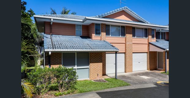 Three Bedroom Townhouse with Yard! - Photo 1