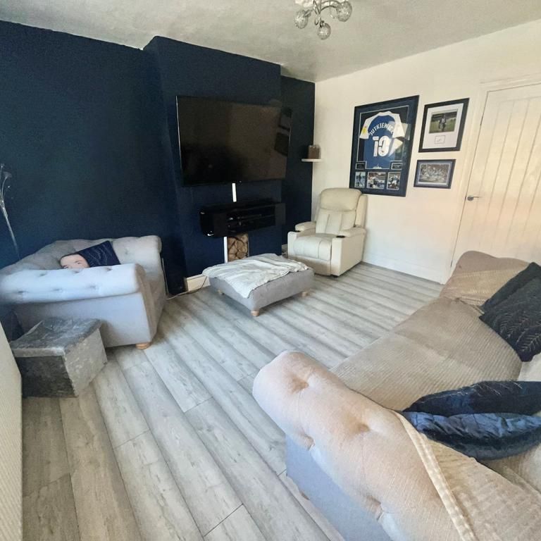 2 bedroom terraced house to rent - Photo 1