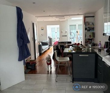 3 bedroom terraced house to rent - Photo 3