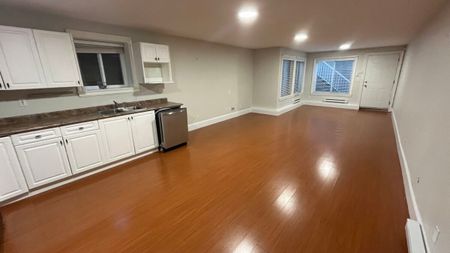 Spacious 2 Bedroom Suite in Langley - Photo 5