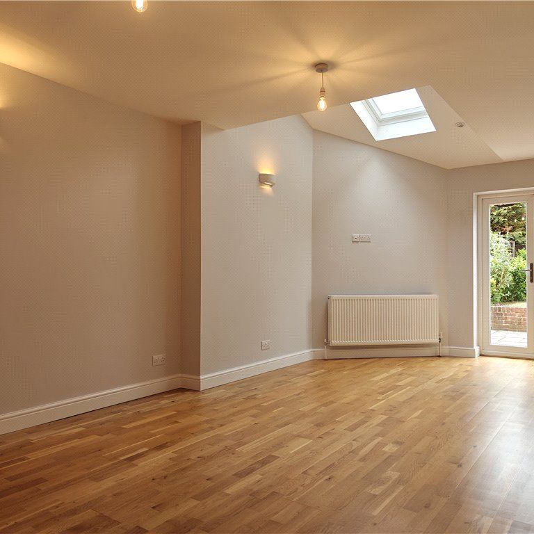 Rydes Hill Road, Guildford, Surrey, GU2 9SP - Photo 1