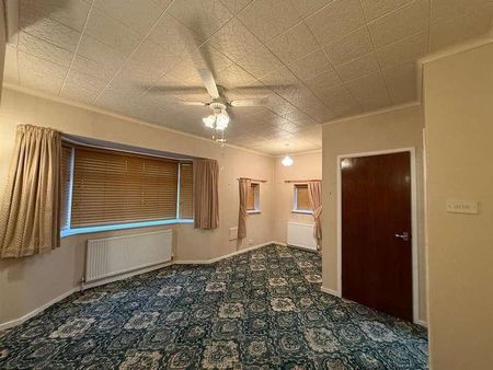 Carron Grove, Bolton, BL2 - Photo 2