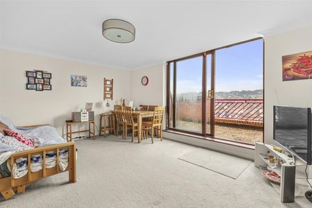 Ripley Close, High Wycombe - Photo 2