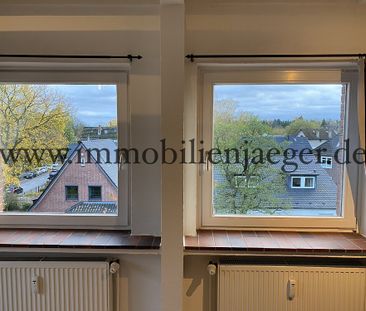 Fußnähe Zentrum Nienstedten - Neu renoviert ! - Möblierte Dachwohnu... - Foto 4