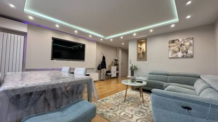 Superbe Appartement Meublé à Louer au Pecq - 4 Pièces, 3 Chambres ! - Photo 2