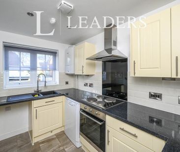 2 bedroom semi-detached house to rent - Photo 5