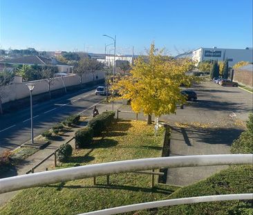 3 pièces - 65,04 m² - 2ème étage - Colocation non autorisée - Photo 2