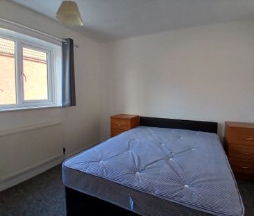 3 bed semi-detached house to rent in Lindford Drive, Norwich, Norfolk - Photo 5