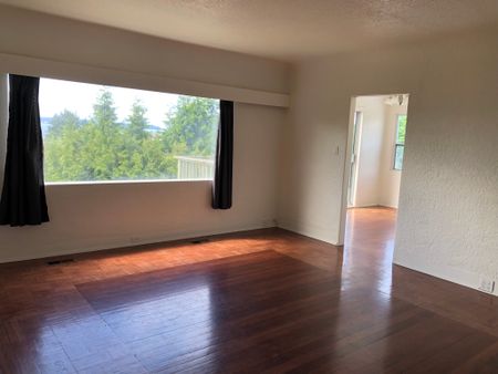 4 -bedroom 3-bathroom house (Powell River) - Photo 5
