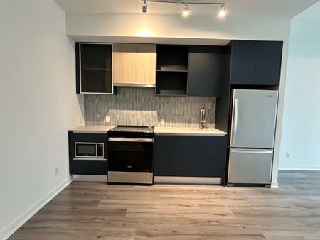 For Lease - 3020 Trailside Drive Unit# 125, Oakville, Ontario - Photo 2