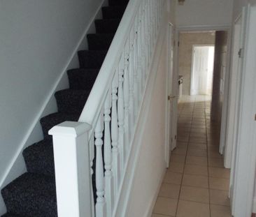 3 bedroom terraced house to rent - Photo 6