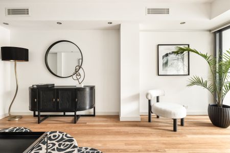 Fantastic North Facing City Apartment in Acclaimed 'The Giorgio' - Photo 2