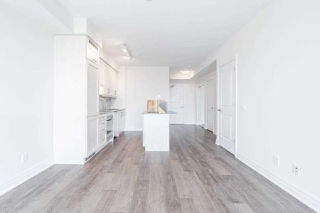 For Lease - 9075 Jane Street Unit# 805, Vaughan, Ontario - Photo 3