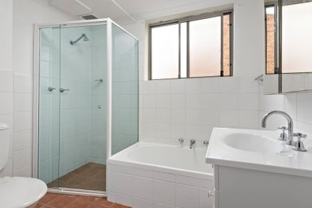 Lovely three bedroom apartment in quiet location - Photo 5