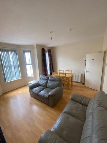 Great Apartment, 83b Dunluce Avenue, Queens Quarter, Belfast, BT9 7AW - Photo 2