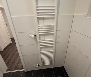 Renovierte 2-Zimmer-Wohnung mit Balkon! - Photo 1