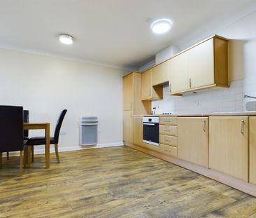 2 bedroom flat to rent - Photo 5