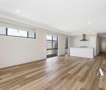 MOVE-IN READY PERFECTION: PURE STYLE & SPACE ON VELVET VISTA - Photo 3