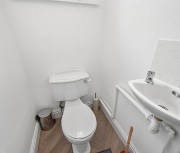 6 Bed Student Accommodation - Photo 6