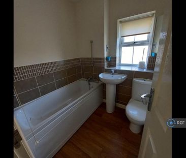 3 bedroom terraced house to rent - Photo 5