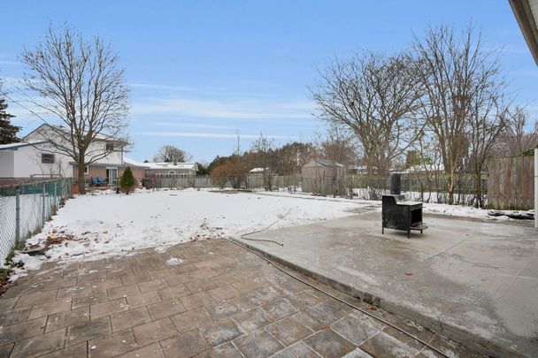 For Lease - 1046 Jalna Boulevard, London South, Ontario - Photo 1