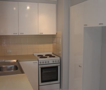 2/199 Barkly Street, Fitzroy North, VIC 3068 - Photo 2