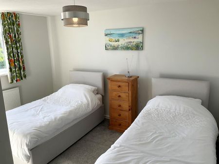 3 bedroom terraced house to rent - Photo 5