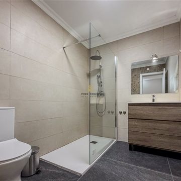 Moradia Isolada T6 - Photo 1