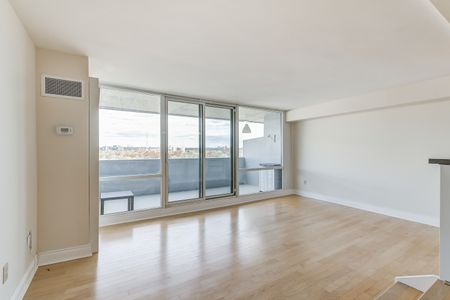 For Lease - 250 Scarlett Road Unit# 1809, Toronto, Ontario - Photo 5
