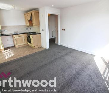 2 bedroom flat to rent - Photo 4