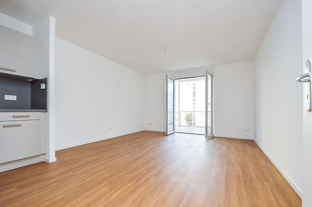 KOMFORTABEL WOHNEN - MIT AUFZUG, BALKON, FUSSBODENHEIZUNG UND EINBAUKÜCHE - Photo 1