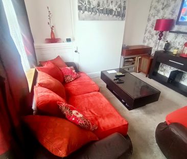 2 bedroom house to rent - Photo 1