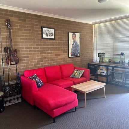 One Bedroom Flat - Ideal for a Single Professional, Couple, or Retiree - Photo 1