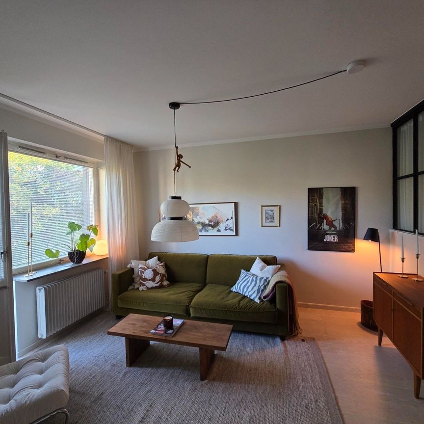Uppfartsvägen, Solna - Foto 1