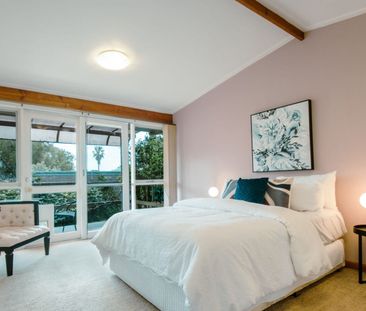 Spacious Family Living in a Prime Clayton Location - Photo 3