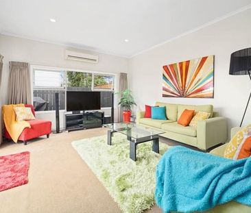 Warm Family Home in Forrest Hill Area - Photo 3