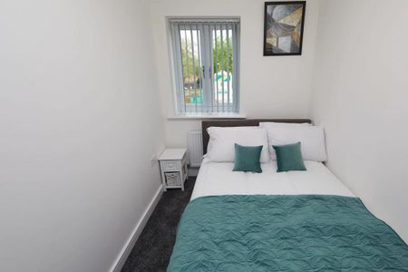 3 bedroom serviced apartment to rent - Photo 4