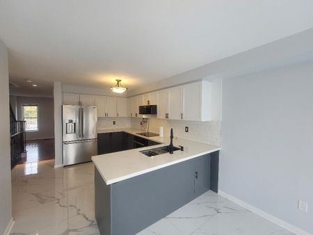 For Lease - 116 Harbourside Drive, Whitby, Ontario - Photo 2