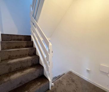 4 bedroom terraced house to rent - Photo 2