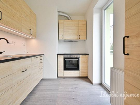 Pronájem bytu 1+kk 33 m2 - Fotografie 1