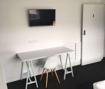 Modern, Fully Furnished Studio – Power & Internet Included! - Photo 6