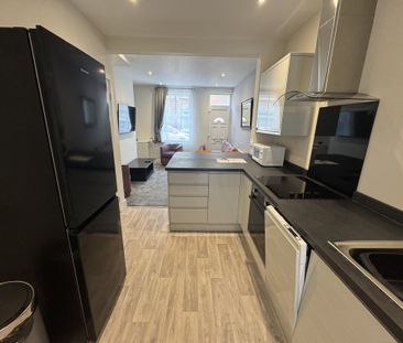 Rosebery Street, Leeman Road - P5007 - Photo 4