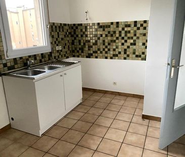 Location Appartement 2 pièces 60m² AUBENAS 07200 - Photo 2