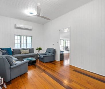 CITY FRINGE SEMI-FURNISHED HOME - Photo 2