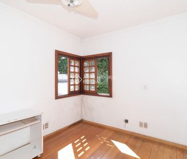 Casa com 5 quartos e 304m² para alugar em Ipanema, Porto Alegre. - Photo 1