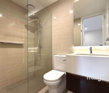 Spacious 1 Bedroom + Separate Study with Courtyard Living - Photo 3